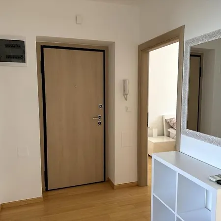 Apartment Premium Split